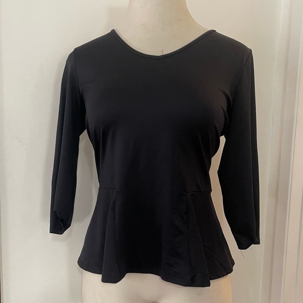 Black Peplum Stretching Top